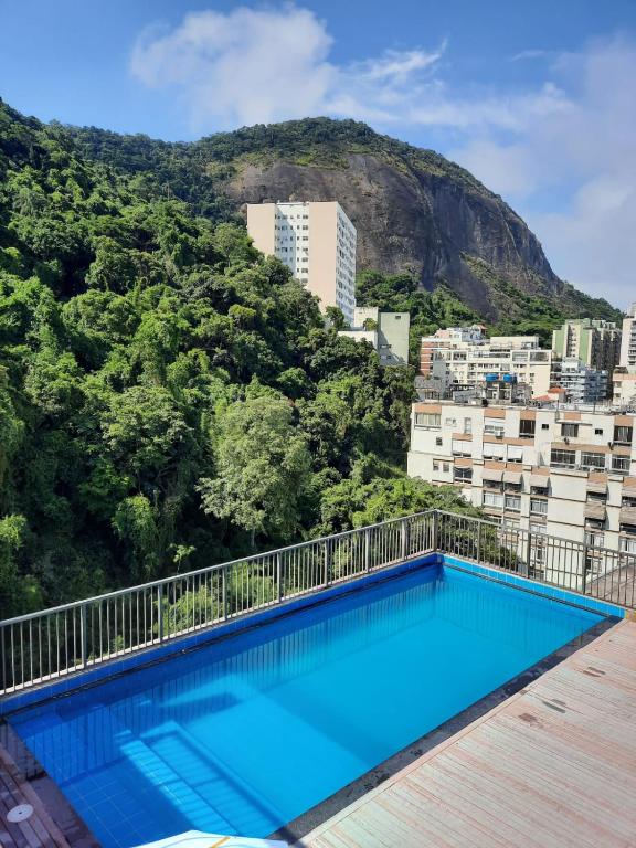 ROYALTY RIO